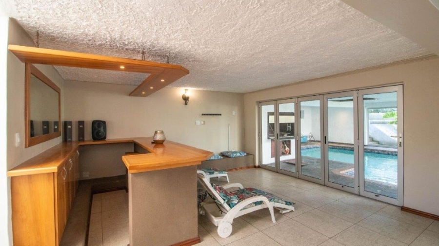 5 Bedroom Property for Sale in Gonubie Eastern Cape